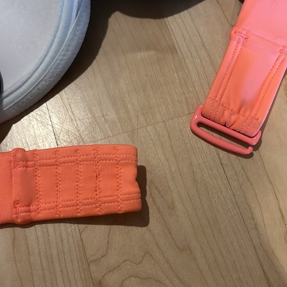 Bathing suit top! Never worn (tags still on) - Picture 8 of 8